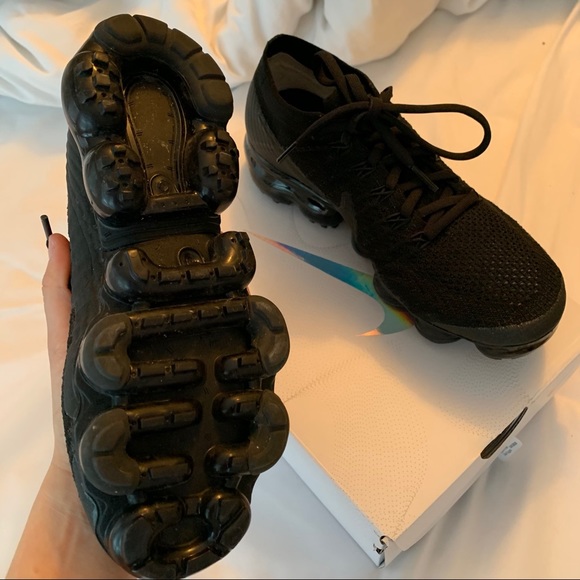 NIKE VAPOURMAX TRIPLE NOIR - Picture 3 of 5